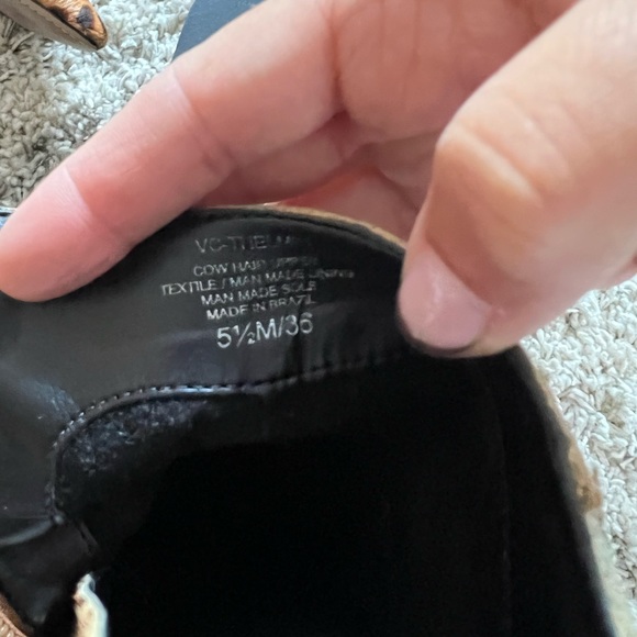 Vince Camuto booties, Thelmin, bold natural leopard, size 5.5 - Picture 9 of 9